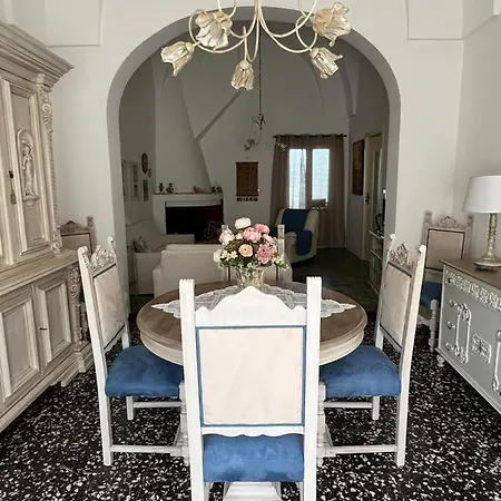 別荘 La Casa Del Nonno ボルガニェ